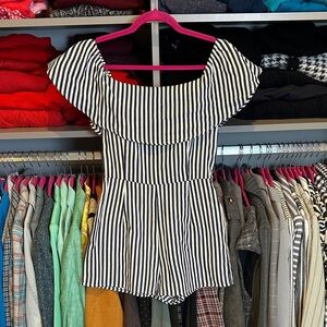 Sugar + Lips navy/white striped off the shoulder back zipper romper size XS